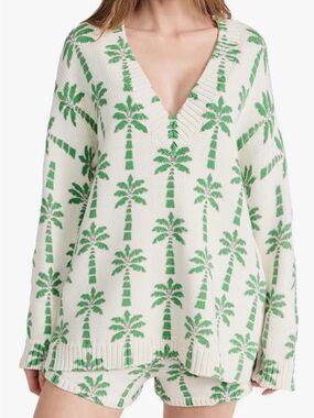 Show me your mumu sweater and shorts set size small like new condition